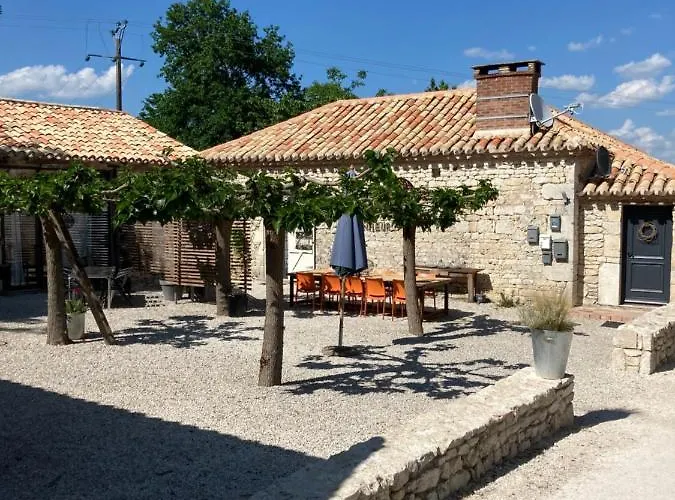 Les Fontanelles Du Quercy Blanc Σπίτι διακοπών Montcuq